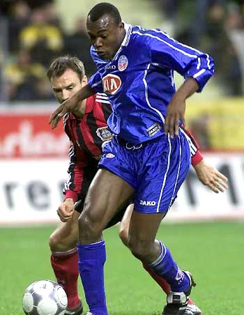 进攻显得尤 进攻显得尤